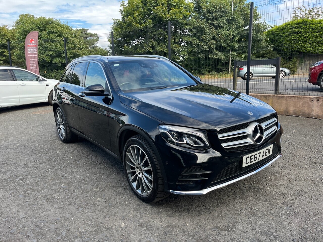 2017 MERCEDES GLC 2.1 GLC220d AMG Line (Premium Plus) SUV 5dr Diesel G-Tronic 4MATIC Euro 6 ( - vehicle photo 2 for sale on PureCar