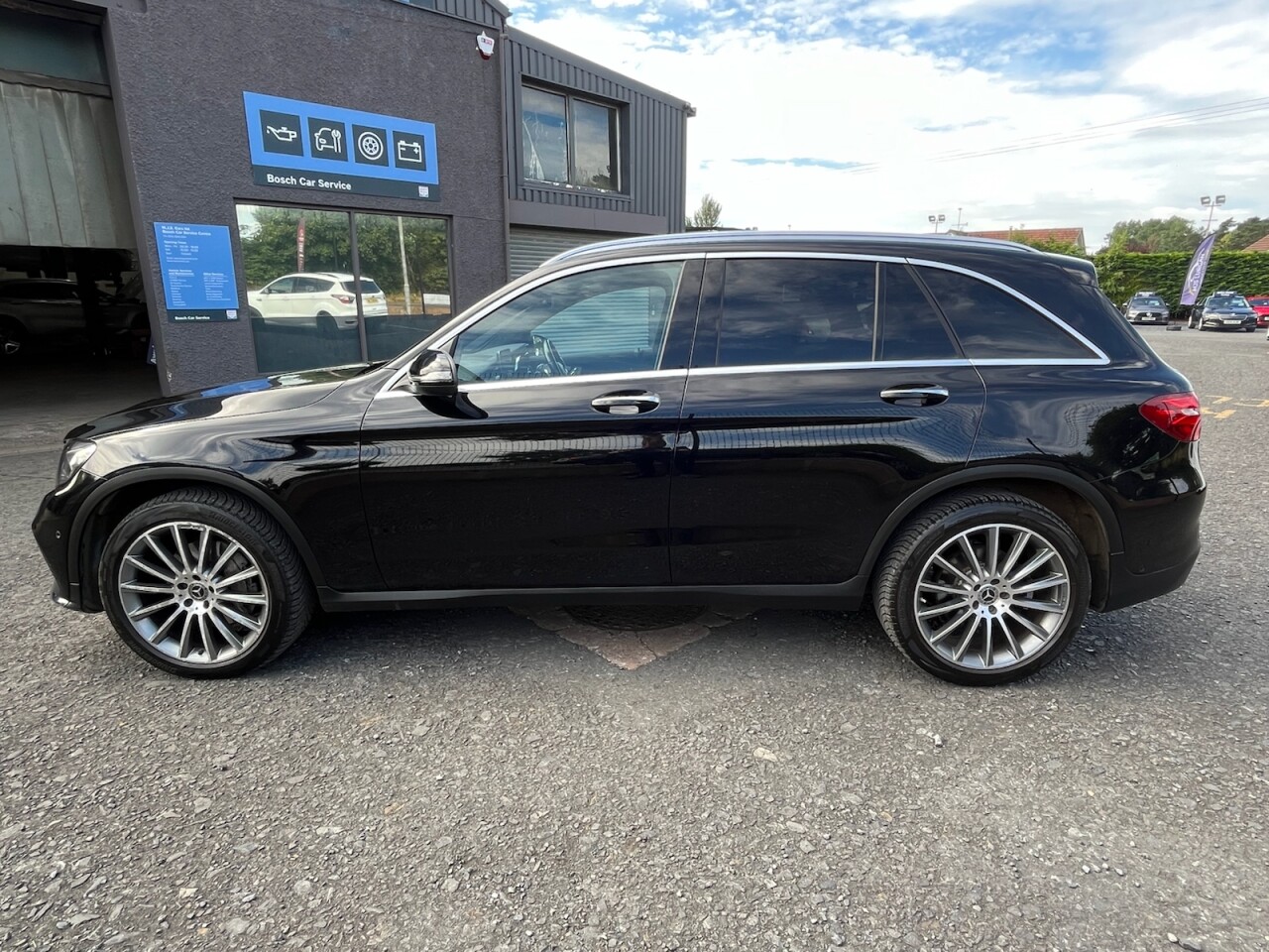 2017 MERCEDES GLC 2.1 GLC220d AMG Line (Premium Plus) SUV 5dr Diesel G-Tronic 4MATIC Euro 6 ( - vehicle photo 9 for sale on PureCar