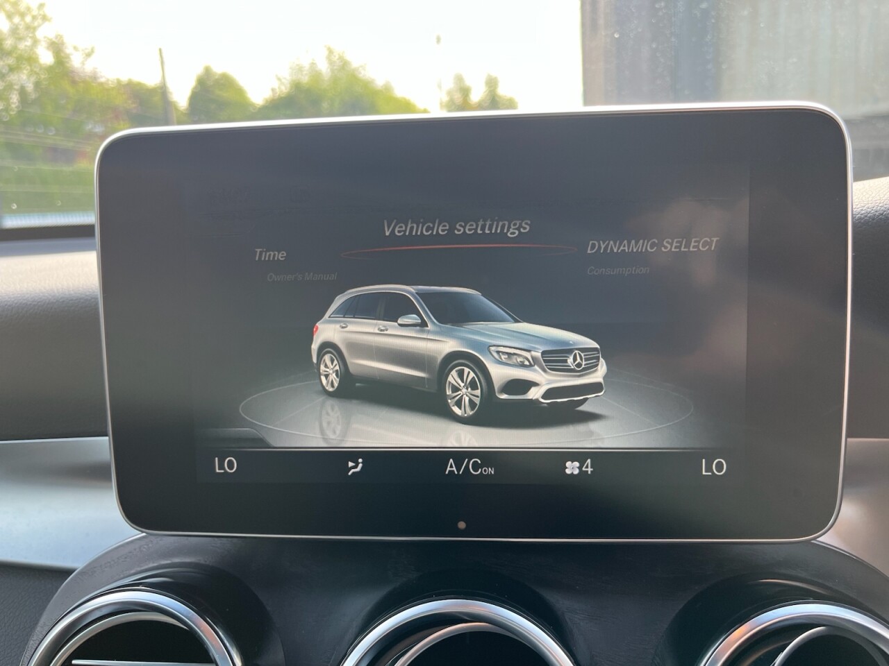 2017 MERCEDES GLC 2.1 GLC220d AMG Line (Premium Plus) SUV 5dr Diesel G-Tronic 4MATIC Euro 6 ( - vehicle photo 22 for sale on PureCar