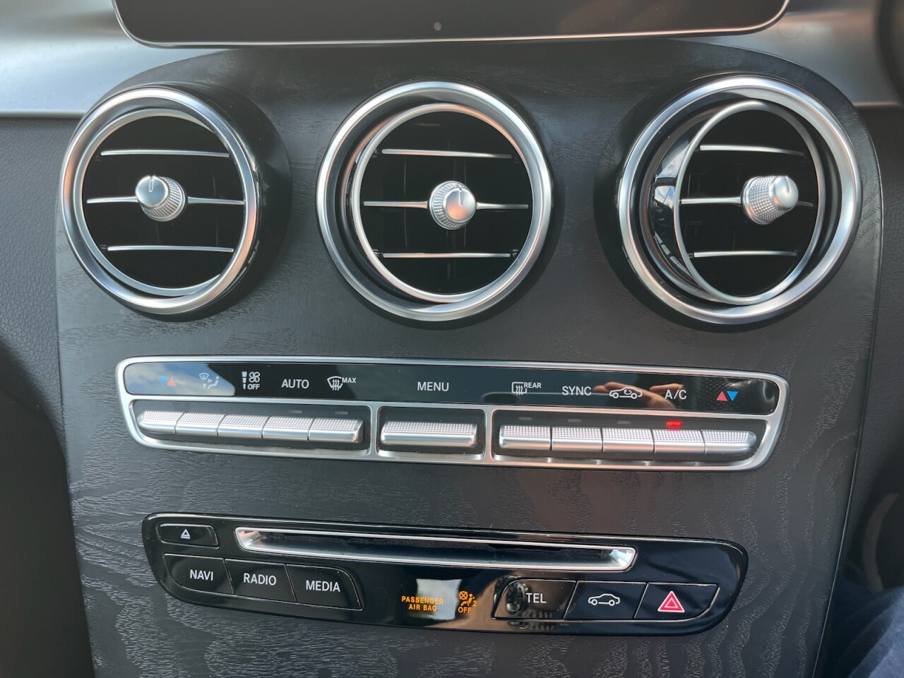 2017 MERCEDES GLC 2.1 GLC220d AMG Line (Premium Plus) SUV 5dr Diesel G-Tronic 4MATIC Euro 6 ( - vehicle photo 28 for sale on PureCar