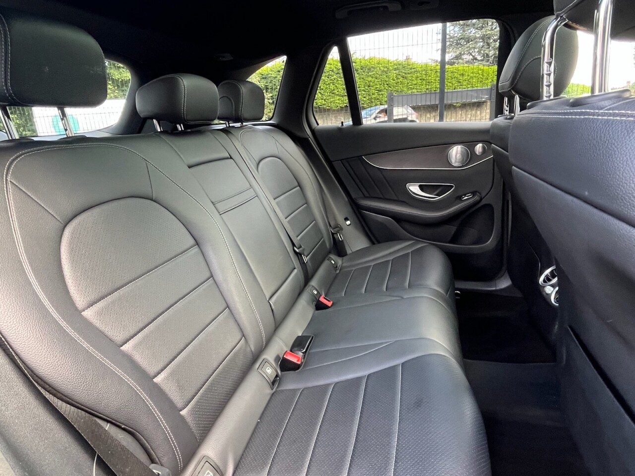 2017 MERCEDES GLC 2.1 GLC220d AMG Line (Premium Plus) SUV 5dr Diesel G-Tronic 4MATIC Euro 6 ( - vehicle photo 30 for sale on PureCar