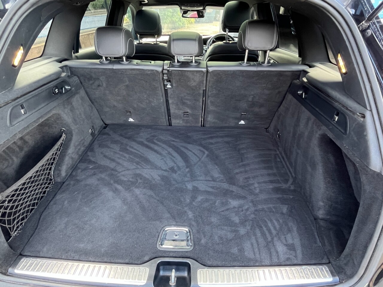 2017 MERCEDES GLC 2.1 GLC220d AMG Line (Premium Plus) SUV 5dr Diesel G-Tronic 4MATIC Euro 6 ( - vehicle photo 36 for sale on PureCar