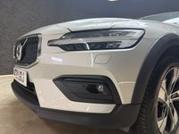 USED 2021 21 VOLVO V60 CROSS COUNTRY 2.0 B4 MHEV Estate 5dr Diesel Hybrid Auto AWD Euro 6 (s/s) (197 ps) HARMAN/KARDON, 1 OWNER, FSH!