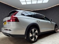 USED 2021 21 VOLVO V60 CROSS COUNTRY 2.0 B4 MHEV Estate 5dr Diesel Hybrid Auto AWD Euro 6 (s/s) (197 ps) HARMAN/KARDON, 1 OWNER, FSH!
