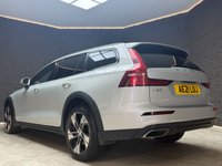 USED 2021 21 VOLVO V60 CROSS COUNTRY 2.0 B4 MHEV Estate 5dr Diesel Hybrid Auto AWD Euro 6 (s/s) (197 ps) HARMAN/KARDON, 1 OWNER, FSH!