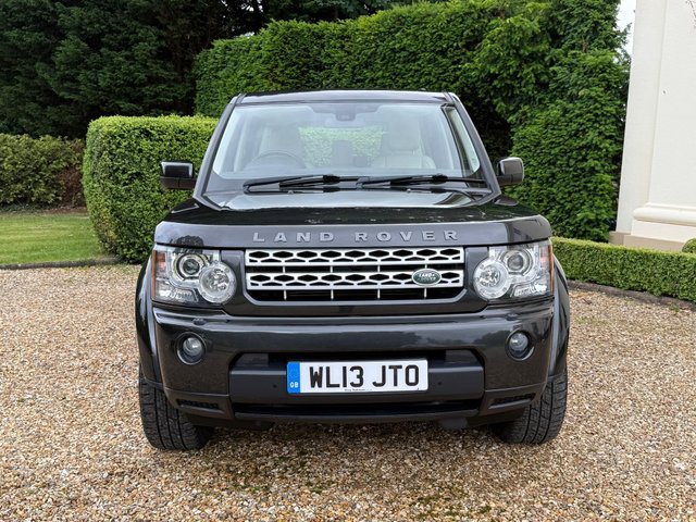 View our LAND ROVER DISCOVERY 4