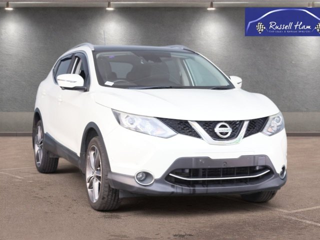 View our NISSAN QASHQAI