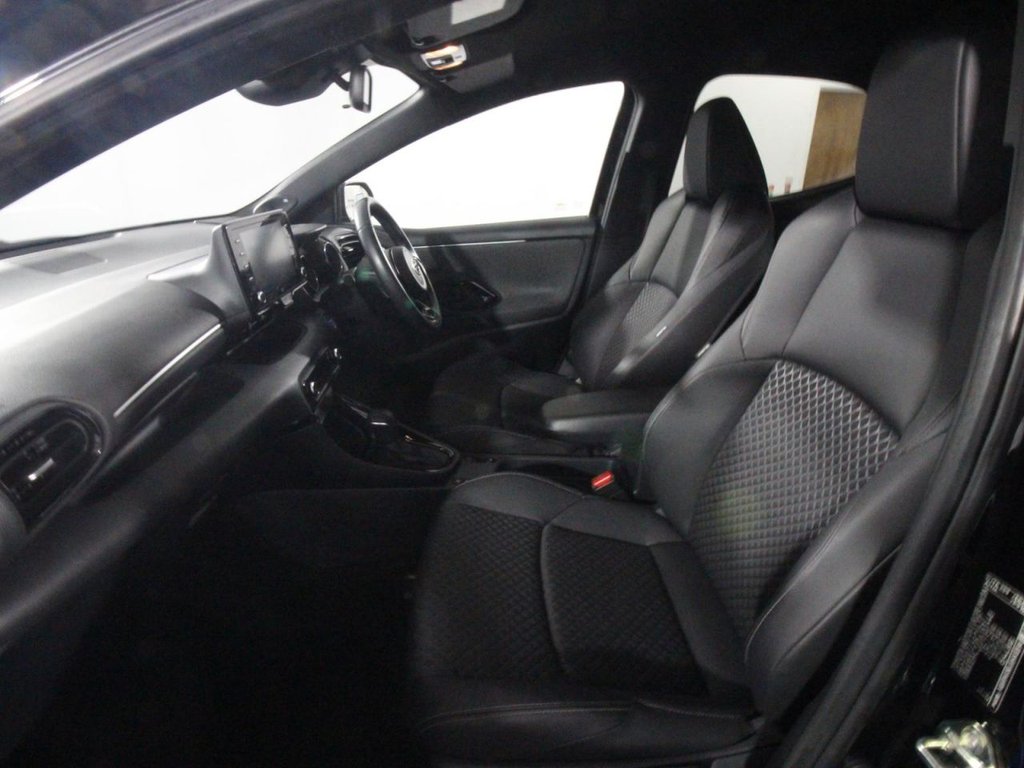 USED 2021 21 TOYOTA YARIS 1.5 VVT-h Dynamic Hatchback 5dr Petrol Hybrid E-CVT Euro 6 (s/s) (116 ps) 