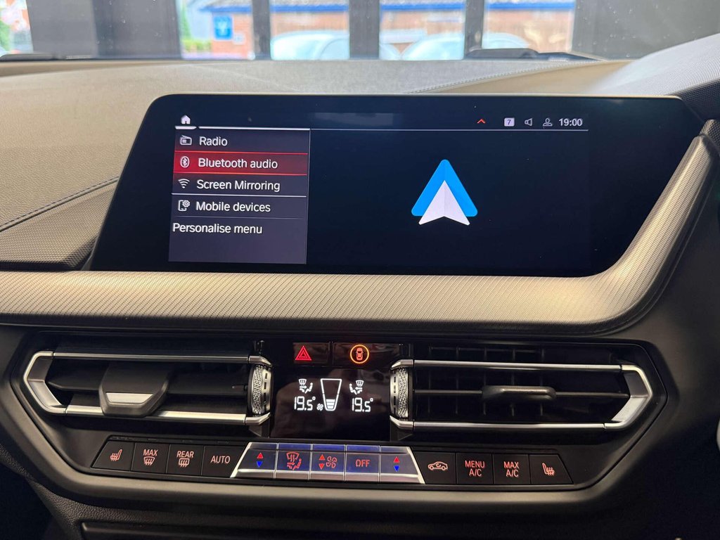 USED 2020 20 BMW 1 SERIES 2.0 M135i xDrive Auto 4WD 5dr SH + SAT NAV