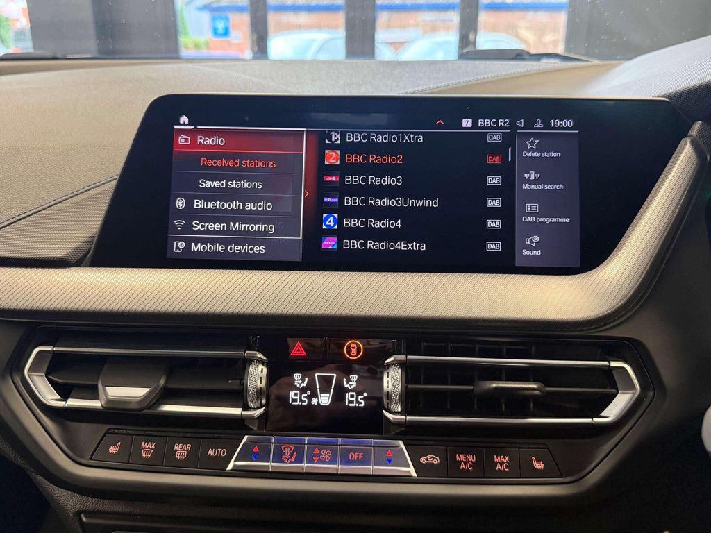 USED 2020 20 BMW 1 SERIES 2.0 M135i xDrive Auto 4WD 5dr SH + SAT NAV