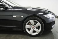USED 2019 19 JAGUAR XF 2.0i Portfolio Sportbrake Auto Euro 6 (s/s) 5dr Black Leather, Sat Nav