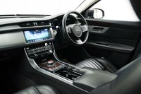 USED 2019 19 JAGUAR XF 2.0i Portfolio Sportbrake Auto Euro 6 (s/s) 5dr Black Leather, Sat Nav