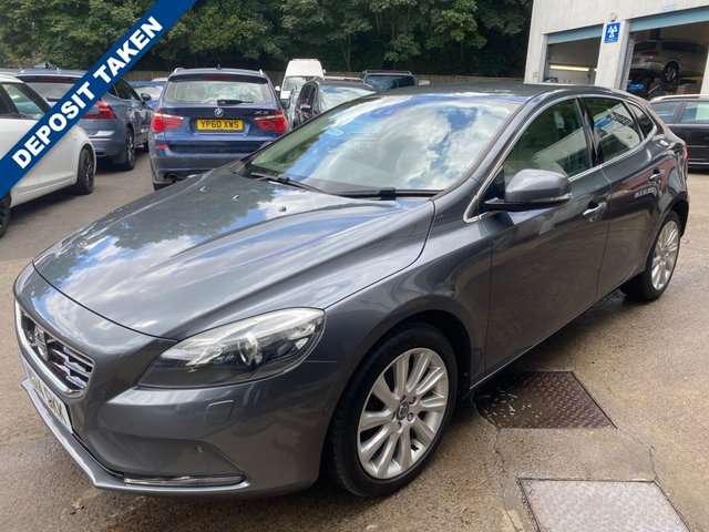 View our VOLVO V40