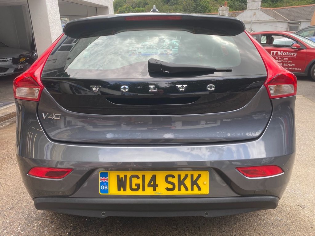 USED 2014 14 VOLVO V40 1.6 D2 SE Lux Nav Hatchback 5dr Diesel Manual Euro 5 (s/s) (115 ps) FULL SERVICE HISTORY