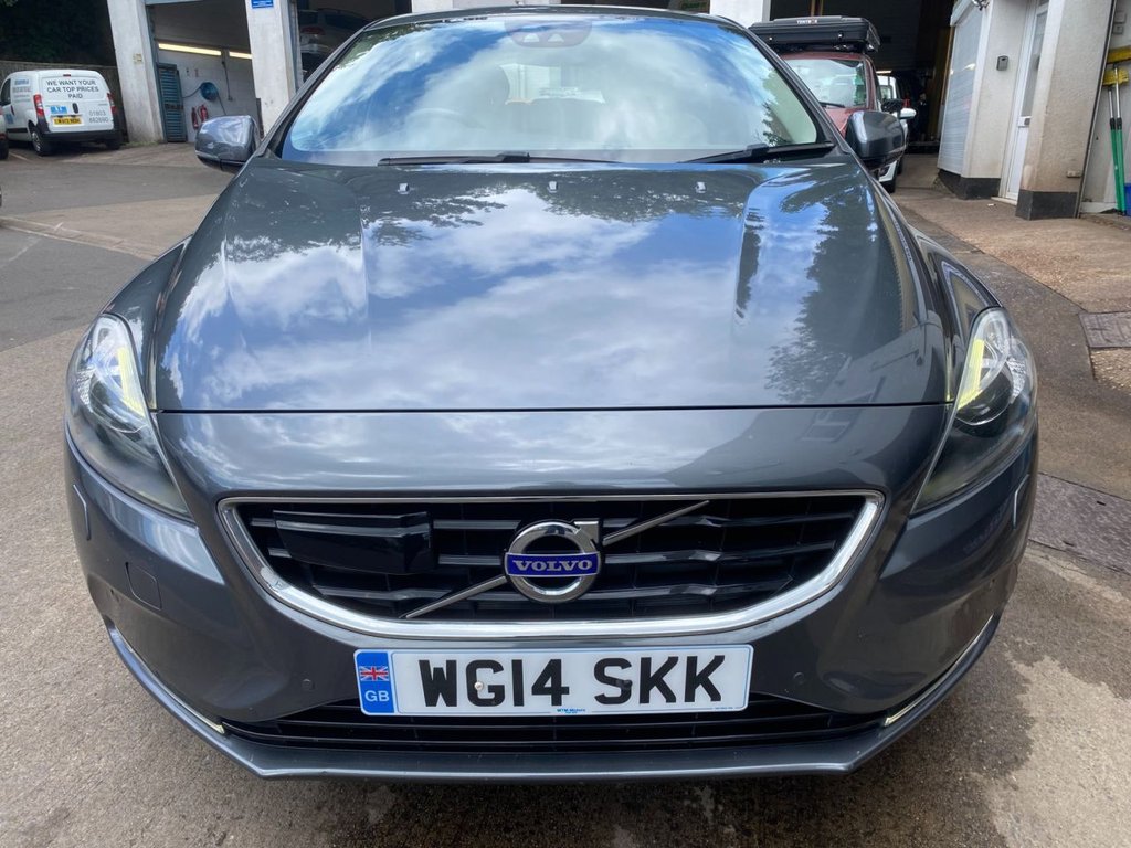 USED 2014 14 VOLVO V40 1.6 D2 SE Lux Nav Hatchback 5dr Diesel Manual Euro 5 (s/s) (115 ps) FULL SERVICE HISTORY