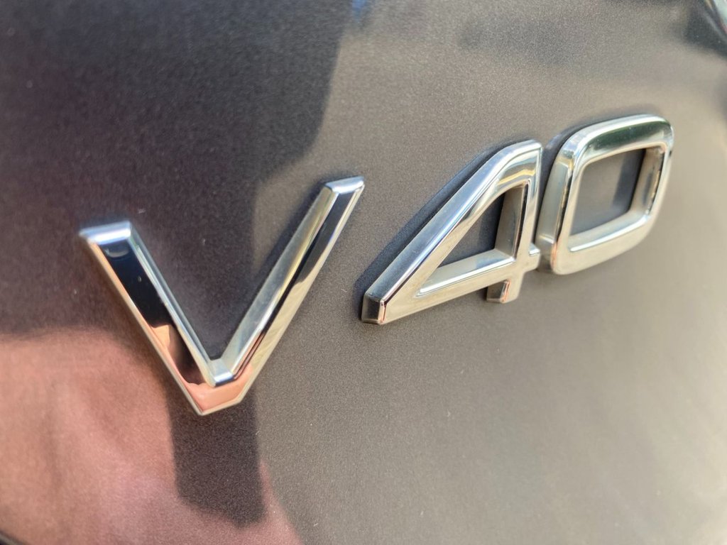 USED 2014 14 VOLVO V40 1.6 D2 SE Lux Nav Hatchback 5dr Diesel Manual Euro 5 (s/s) (115 ps) FULL SERVICE HISTORY