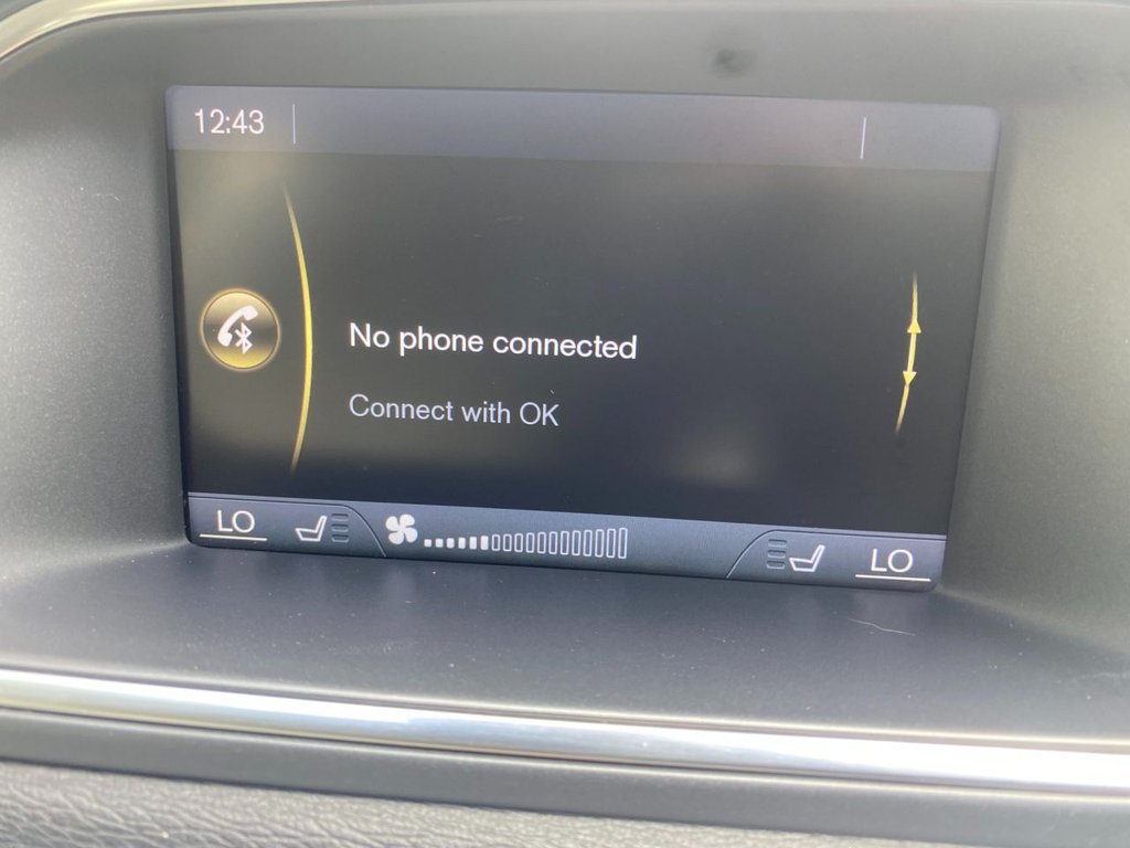 USED 2014 14 VOLVO V40 1.6 D2 SE Lux Nav Hatchback 5dr Diesel Manual Euro 5 (s/s) (115 ps) FULL SERVICE HISTORY
