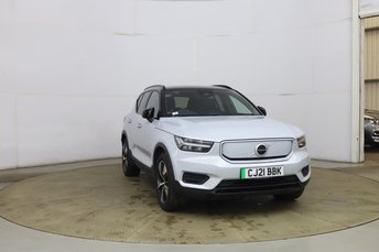 2021 VOLVO XC40