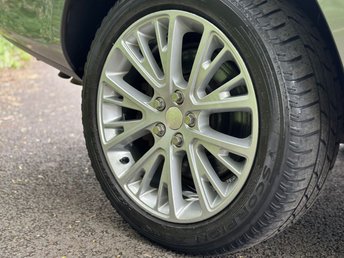 View our LAND ROVER RANGE ROVER