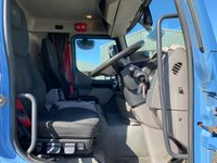 USED 2022 71 DAF LF 18T CURTAIN SIDED SLEEPER CAB WITH COLUMN TAIL LIFT, 28FT BODY, 1.5T LIFT 