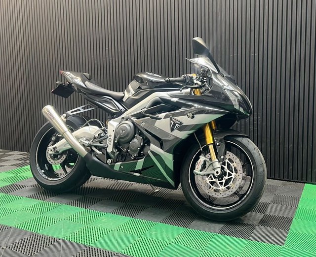View our TRIUMPH Daytona Moto2 765