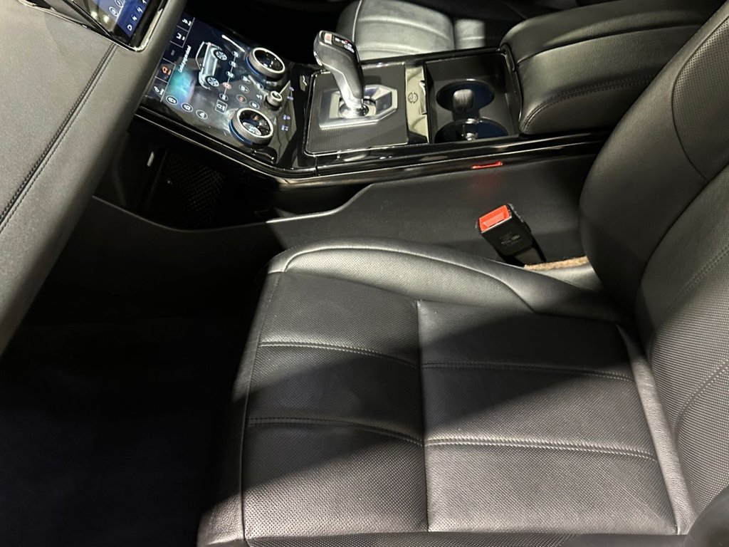 USED 2019 69 LAND ROVER RANGE ROVER EVOQUE 2.0 D180 R-Dynamic SE SUV 5dr Diesel Auto 4WD Euro 6 (s/s) (180 ps) 
