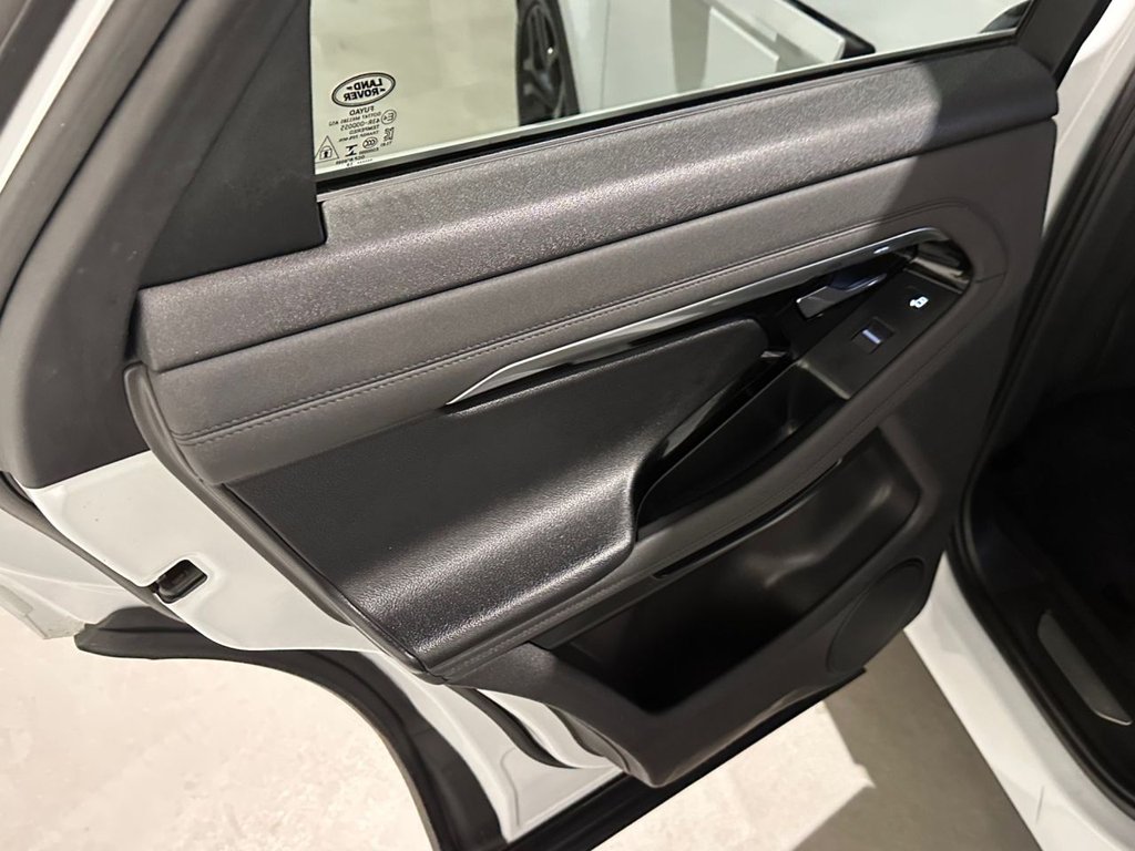 USED 2019 69 LAND ROVER RANGE ROVER EVOQUE 2.0 D180 R-Dynamic SE SUV 5dr Diesel Auto 4WD Euro 6 (s/s) (180 ps) 