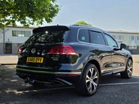 USED 2015 65 VOLKSWAGEN TOUAREG 3.0 TDI V6 BlueMotion Tech R-Line SUV 5dr Diesel Tiptronic 4WD Euro 6 (s/s) (262 ps) Panoramic Roof - Parking Heater - Great Spec!
