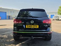 USED 2015 65 VOLKSWAGEN TOUAREG 3.0 TDI V6 BlueMotion Tech R-Line SUV 5dr Diesel Tiptronic 4WD Euro 6 (s/s) (262 ps) Panoramic Roof - Parking Heater - Great Spec!