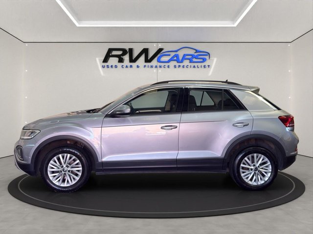 View our VOLKSWAGEN T-ROC