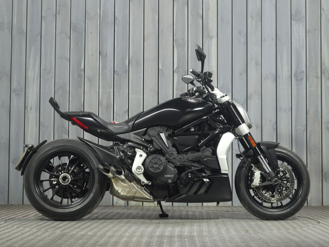 DUCATI XDIAVEL