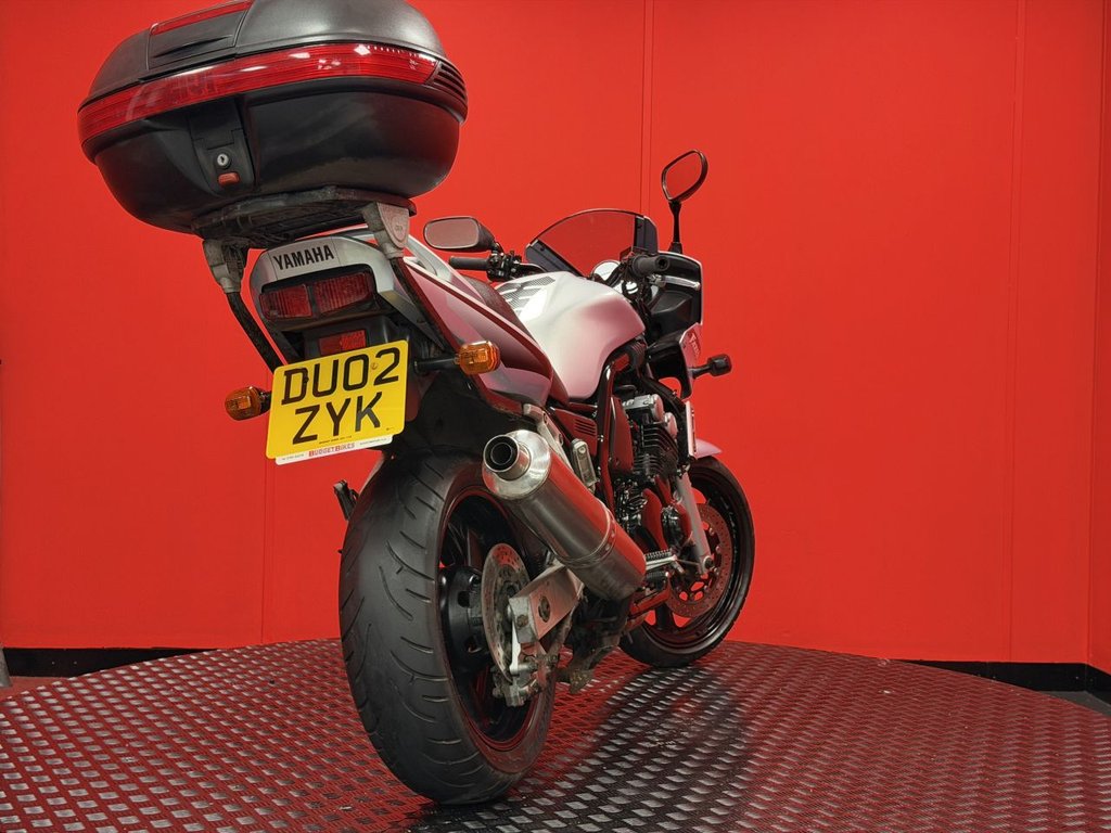 USED 2002 02 YAMAHA FZS600 TRADE BIKES AT TRADE PRICES GIVI TOP BOX