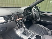 USED 2015 65 VOLKSWAGEN TOUAREG 3.0 TDI V6 BlueMotion Tech R-Line SUV 5dr Diesel Tiptronic 4WD Euro 6 (s/s) (262 ps) 