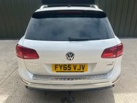 USED 2015 65 VOLKSWAGEN TOUAREG 3.0 TDI V6 BlueMotion Tech R-Line SUV 5dr Diesel Tiptronic 4WD Euro 6 (s/s) (262 ps) 