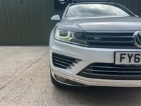 USED 2015 65 VOLKSWAGEN TOUAREG 3.0 TDI V6 BlueMotion Tech R-Line SUV 5dr Diesel Tiptronic 4WD Euro 6 (s/s) (262 ps) 