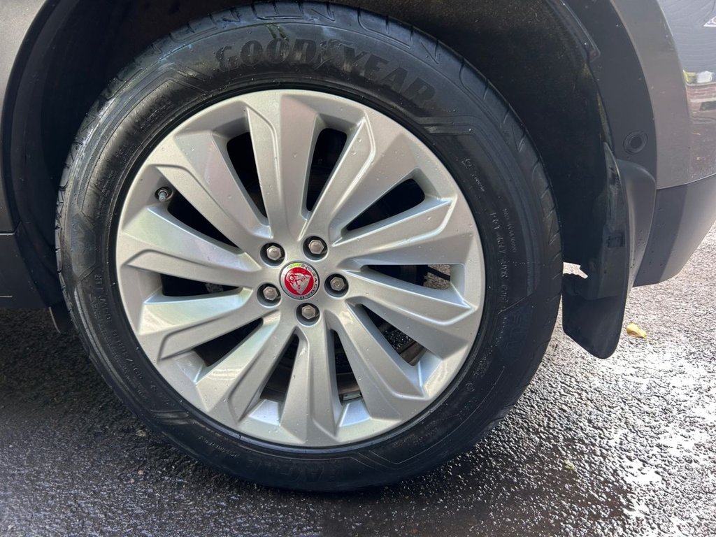 2020 Jaguar E-PACE — image 17
