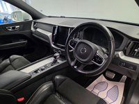 USED 2017 17 VOLVO XC60 2.0 D5 PowerPulse R-Design Pro SUV 5dr Diesel Auto AWD Euro 6 (s/s) (235 ps) 