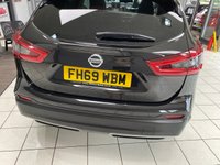 USED 2020 69 NISSAN QASHQAI 1.3 DIG-T Tekna SUV 5dr Petrol DCT Auto Euro 6 (s/s) (160 ps) PEARL BLACK / GRAPHITE PART LEATHER TRIM / PANORAMIC ROOF / DUAL ZONE CLIMATE / HEATED FRONT SEATS / ELECTRIC WINDOWS / POWERFOLD MIRRORS / INTELLIGENT CRUISE / SPEED LIMITER / 360 CAMERAS / FRONT-REAR SENSORS / SATNAV / DAB / CD / BLUETOOTH / BOSE / USB / PRIVACY GLASS / CARPET MATS / BOOT LINER / 19"ALLOY WHEELS / SERVICE HISTORY