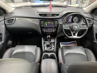 USED 2020 69 NISSAN QASHQAI 1.3 DIG-T Tekna SUV 5dr Petrol DCT Auto Euro 6 (s/s) (160 ps) PEARL BLACK / GRAPHITE PART LEATHER TRIM / PANORAMIC ROOF / DUAL ZONE CLIMATE / HEATED FRONT SEATS / ELECTRIC WINDOWS / POWERFOLD MIRRORS / INTELLIGENT CRUISE / SPEED LIMITER / 360 CAMERAS / FRONT-REAR SENSORS / SATNAV / DAB / CD / BLUETOOTH / BOSE / USB / PRIVACY GLASS / CARPET MATS / BOOT LINER / 19"ALLOY WHEELS / SERVICE HISTORY