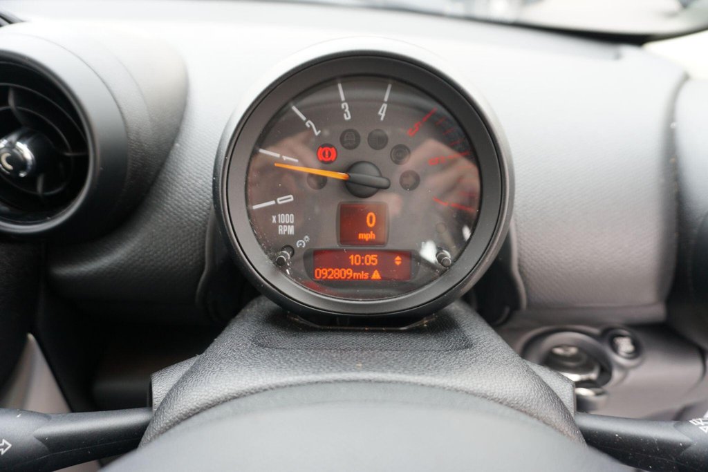 USED 2014 64 MINI PACEMAN 1.6 Cooper D Euro 5 (s/s) 3dr Â£35 car tax