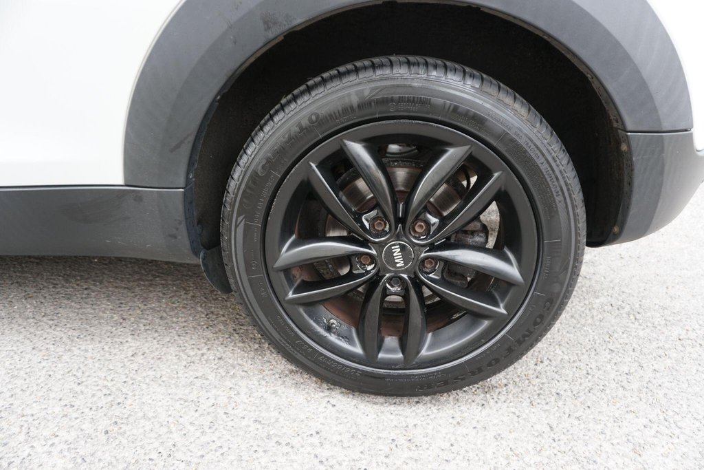 USED 2014 64 MINI PACEMAN 1.6 Cooper D Euro 5 (s/s) 3dr Â£35 car tax