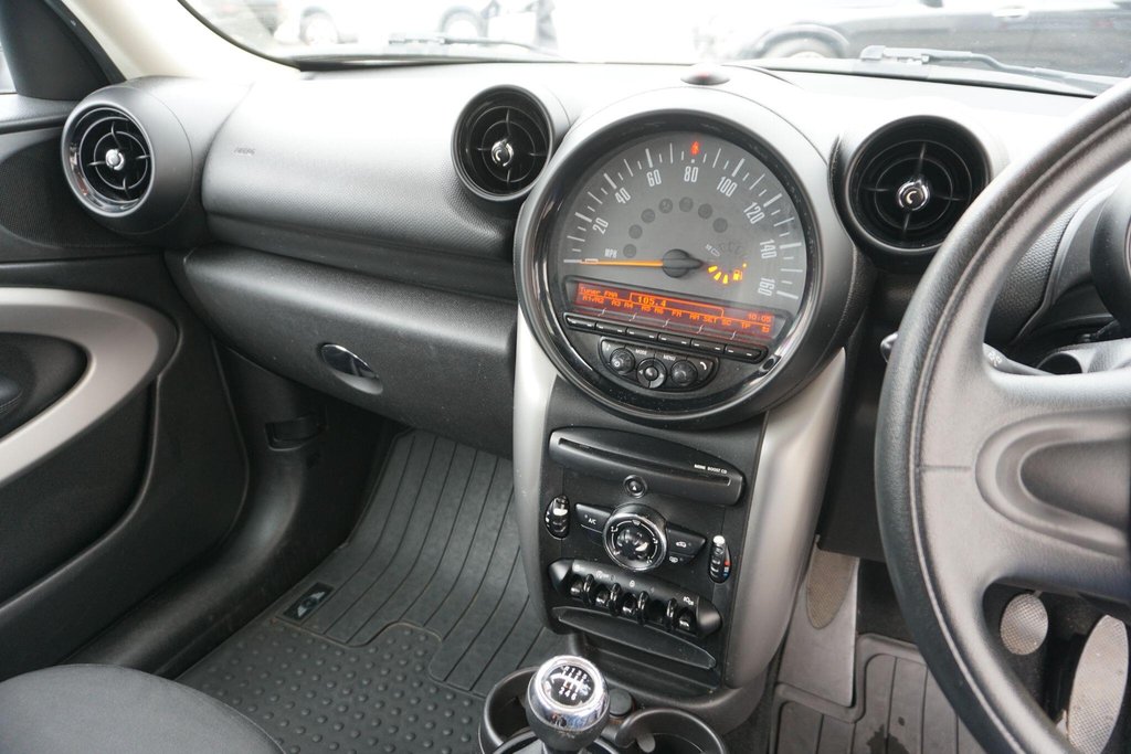 USED 2014 64 MINI PACEMAN 1.6 Cooper D Euro 5 (s/s) 3dr Â£35 car tax