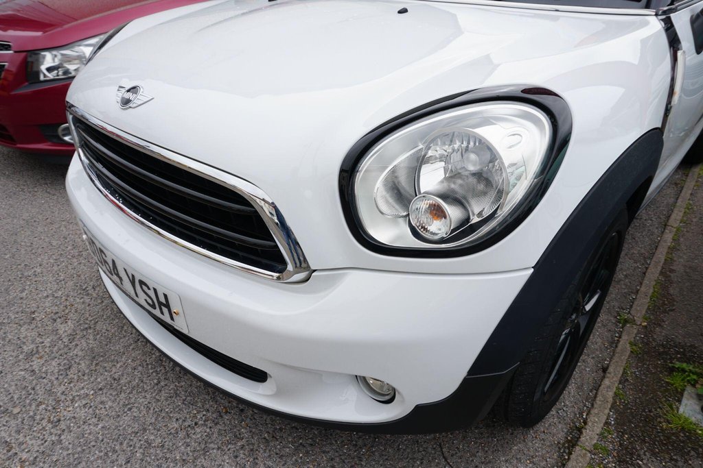 USED 2014 64 MINI PACEMAN 1.6 Cooper D Euro 5 (s/s) 3dr Â£35 car tax