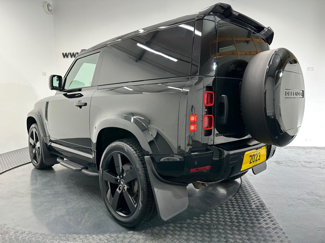 2023 LAND ROVER DEFENDER 3.0 D250 MHEV Hard Top SUV 3dr Diesel Auto 4WD SWB Euro 6 (s/s) (250 ps) - vehicle photo 2 for sale on PureCar