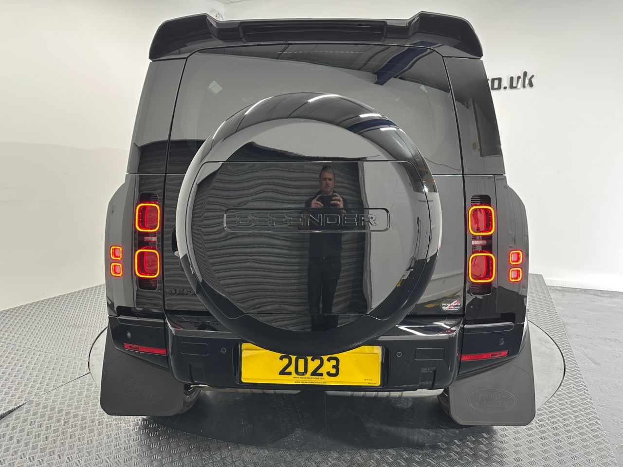 2023 LAND ROVER DEFENDER 3.0 D250 MHEV Hard Top SUV 3dr Diesel Auto 4WD SWB Euro 6 (s/s) (250 ps) - vehicle photo 8 for sale on PureCar