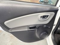 USED 2019 19 TOYOTA YARIS 1.5 VVT-h Icon Tech E-CVT Euro 6 (s/s) 5dr SERVICED AND MOT