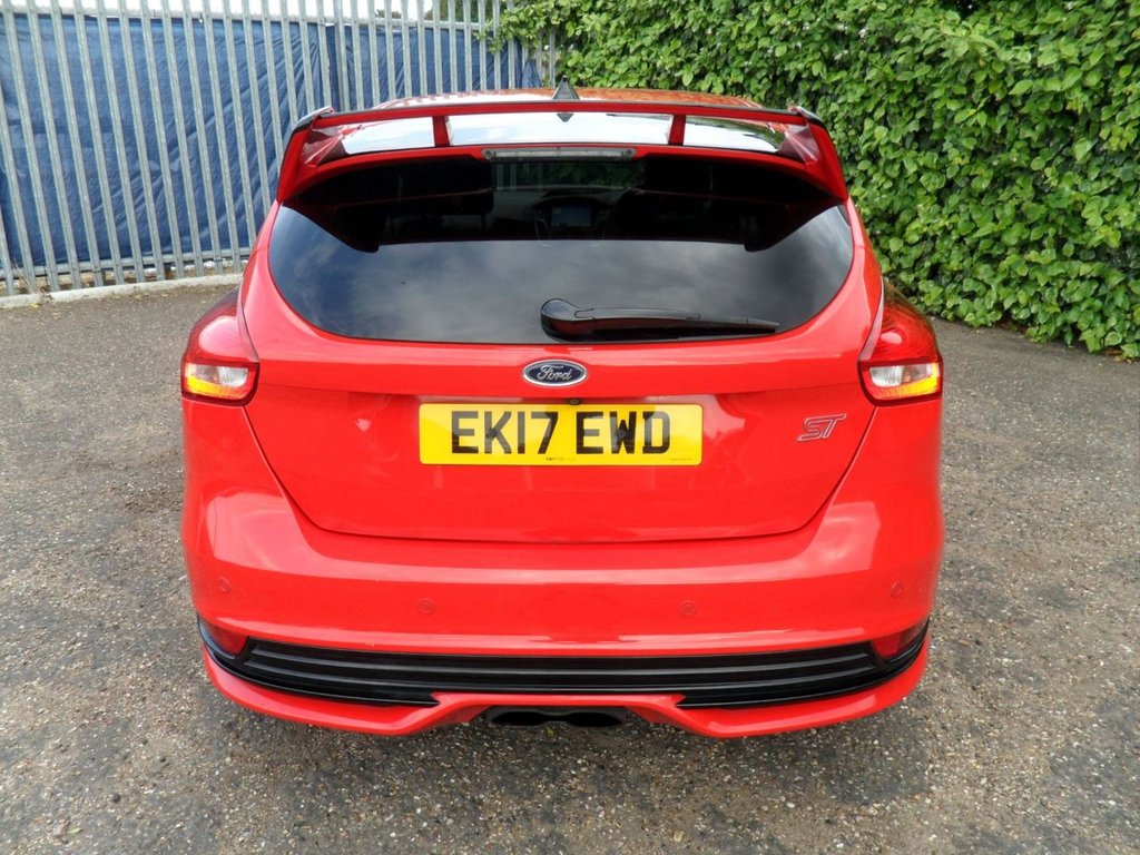 USED 2017 17 FORD FOCUS 2.0T EcoBoost ST-3 Hatchback 5dr Petrol Manual Euro 6 (s/s) (250 ps) FullHistory 10Services Rear Privacy