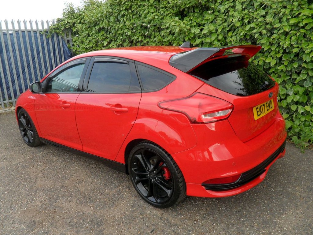 USED 2017 17 FORD FOCUS 2.0T EcoBoost ST-3 Hatchback 5dr Petrol Manual Euro 6 (s/s) (250 ps) FullHistory 10Services Rear Privacy