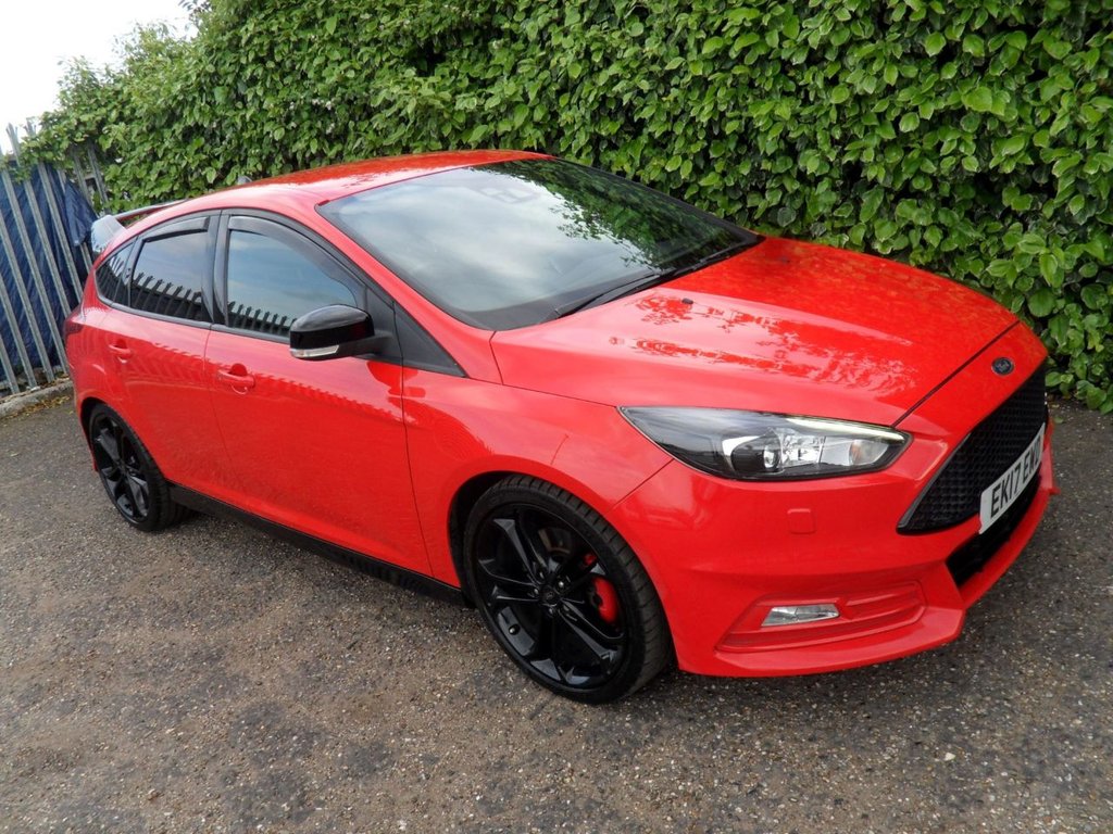 USED 2017 17 FORD FOCUS 2.0T EcoBoost ST-3 Hatchback 5dr Petrol Manual Euro 6 (s/s) (250 ps) FullHistory 10Services Rear Privacy
