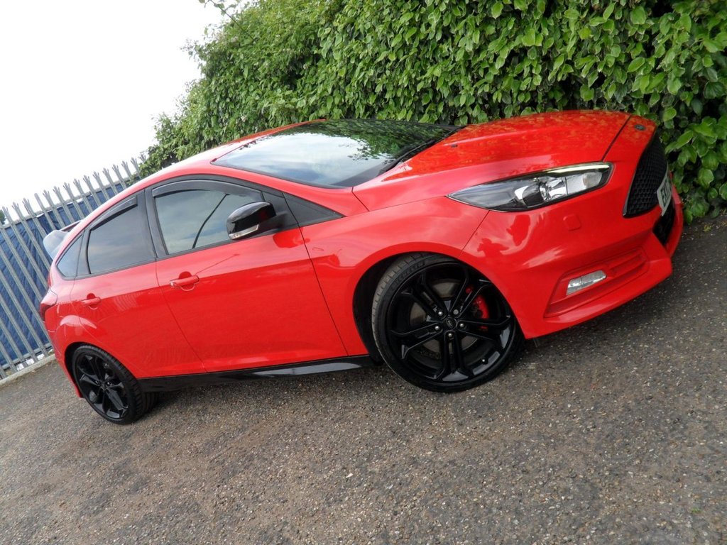 USED 2017 17 FORD FOCUS 2.0T EcoBoost ST-3 Hatchback 5dr Petrol Manual Euro 6 (s/s) (250 ps) FullHistory 10Services Rear Privacy